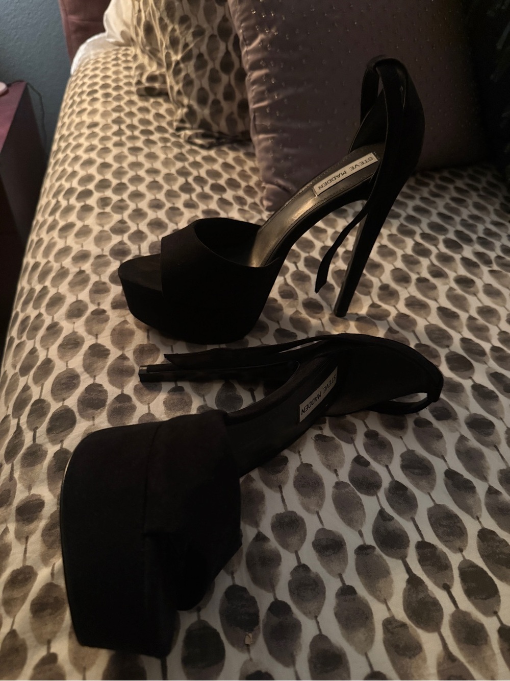 Steve Madden Black Suede Platform Heel Sandals